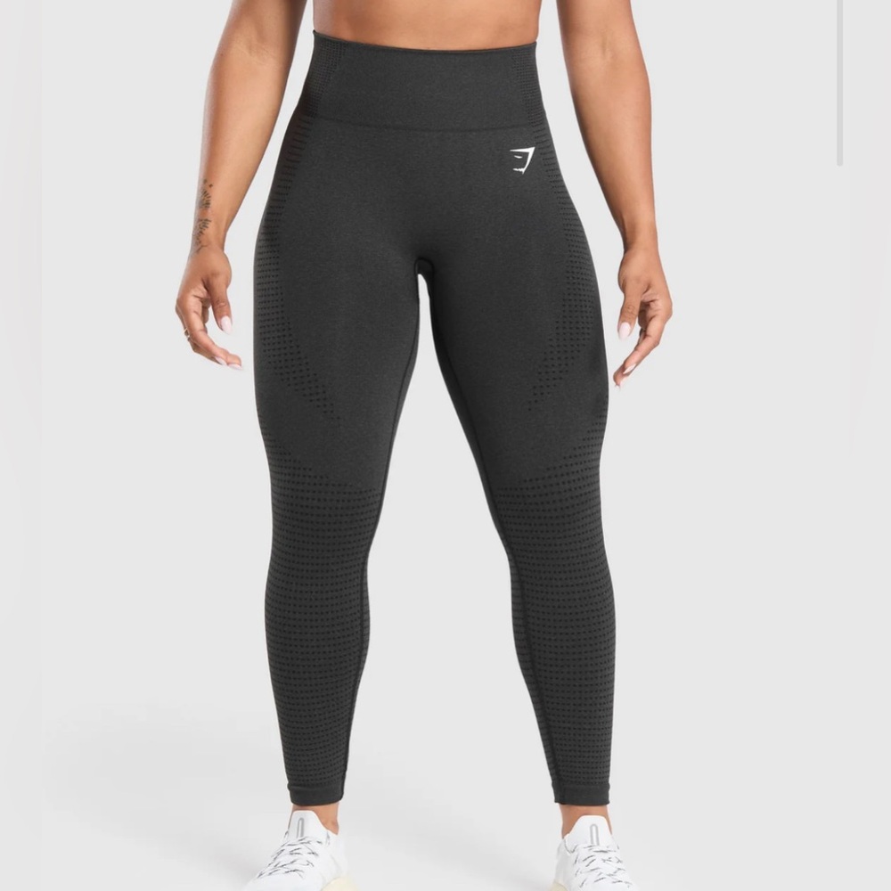 2 pairs of Gymshark Vital seamless leggings - black and grey - women’s M